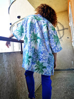 Load image into Gallery viewer, Vintage 90s Hawaiian Aloha print oversize blouse top
