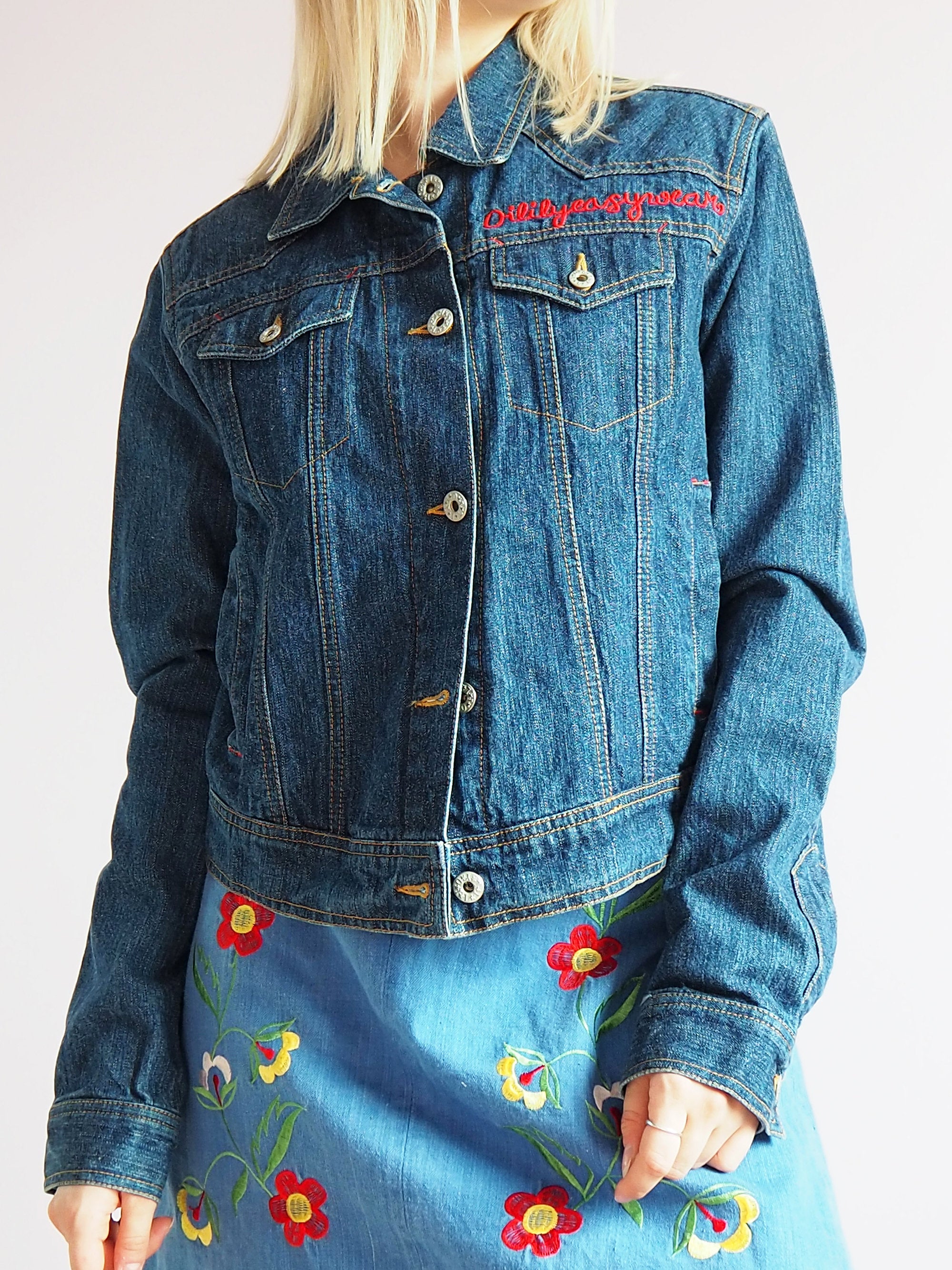 Vintage 90s blue embroidery denim jacket