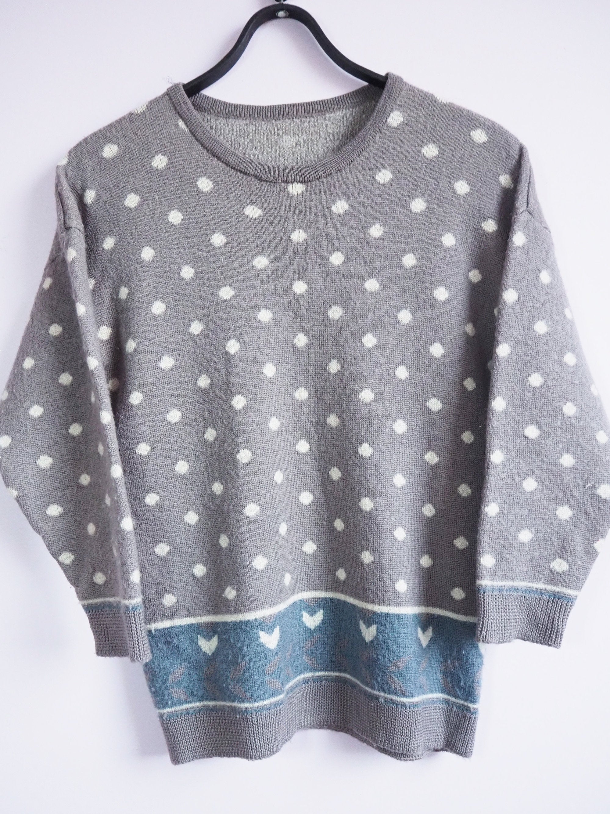 Vintage 80s minimalist polka dot grey sweater jumper