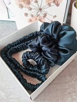 Load image into Gallery viewer, Handmade 4 pieces navy blue hair scrunchies &amp; Headband set
