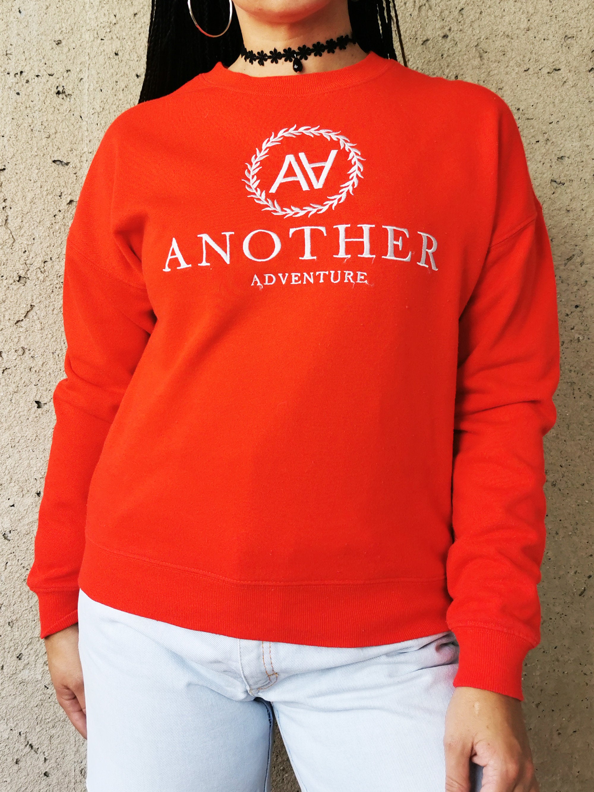 Vintage 90s Logo embroidered red sweatshirt top