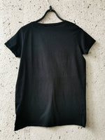 Load image into Gallery viewer, Retro Y2K Vintage grunge applique t-shirt tee in black
