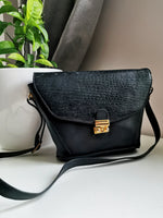 Load image into Gallery viewer, Vintage 80s retro small navy blue crossbody side bag
