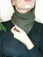 Load image into Gallery viewer, 100% merino wool Handmade knitted one color neck warmer ring shawl
