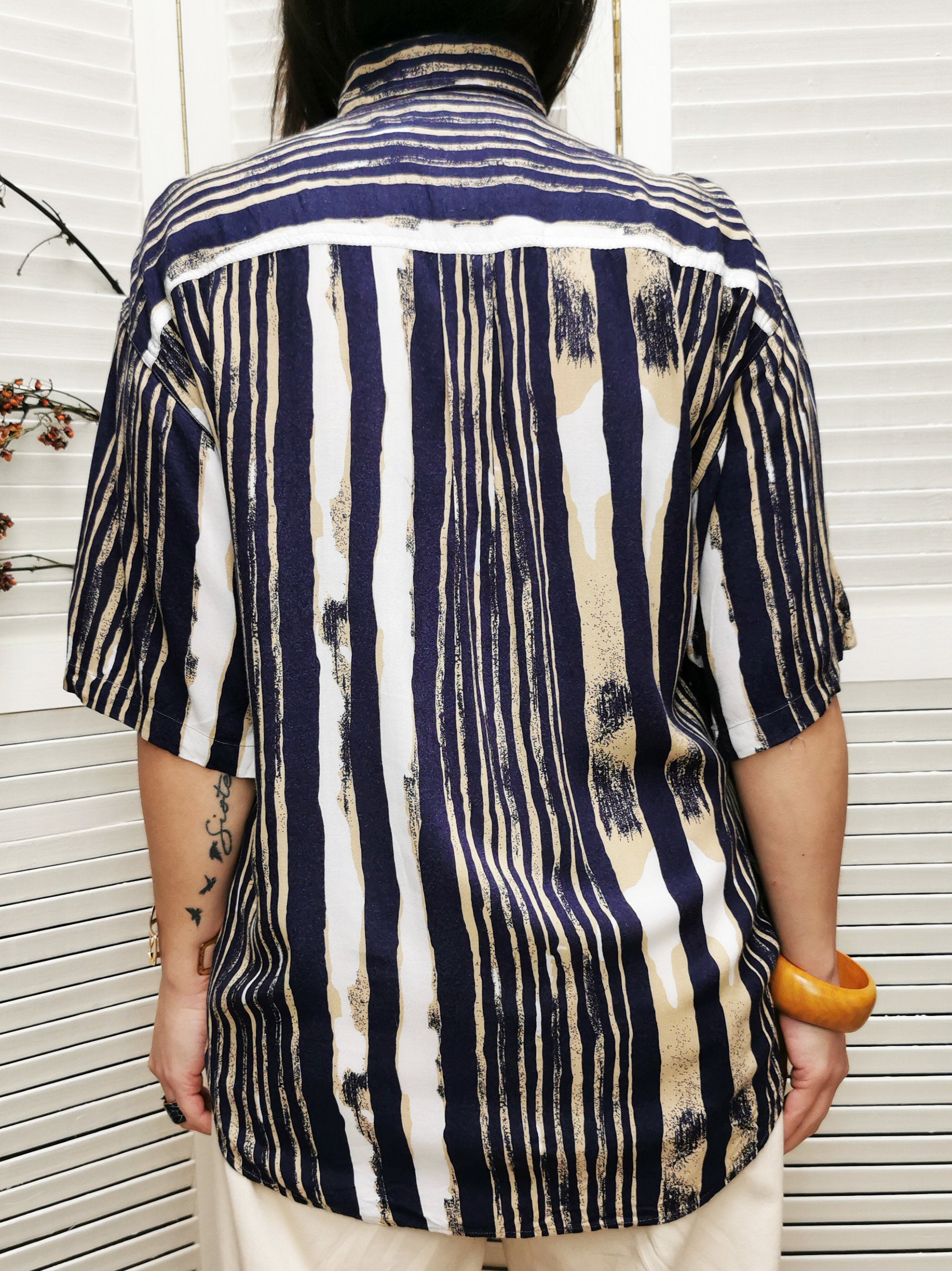 Vintage 90s striped abstract print oversized unisex shirt