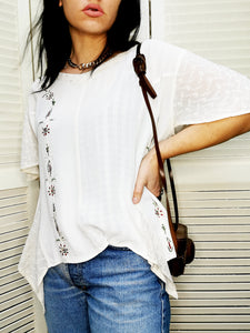 Vintage 80s milky white embroidered Bohemian top blouse