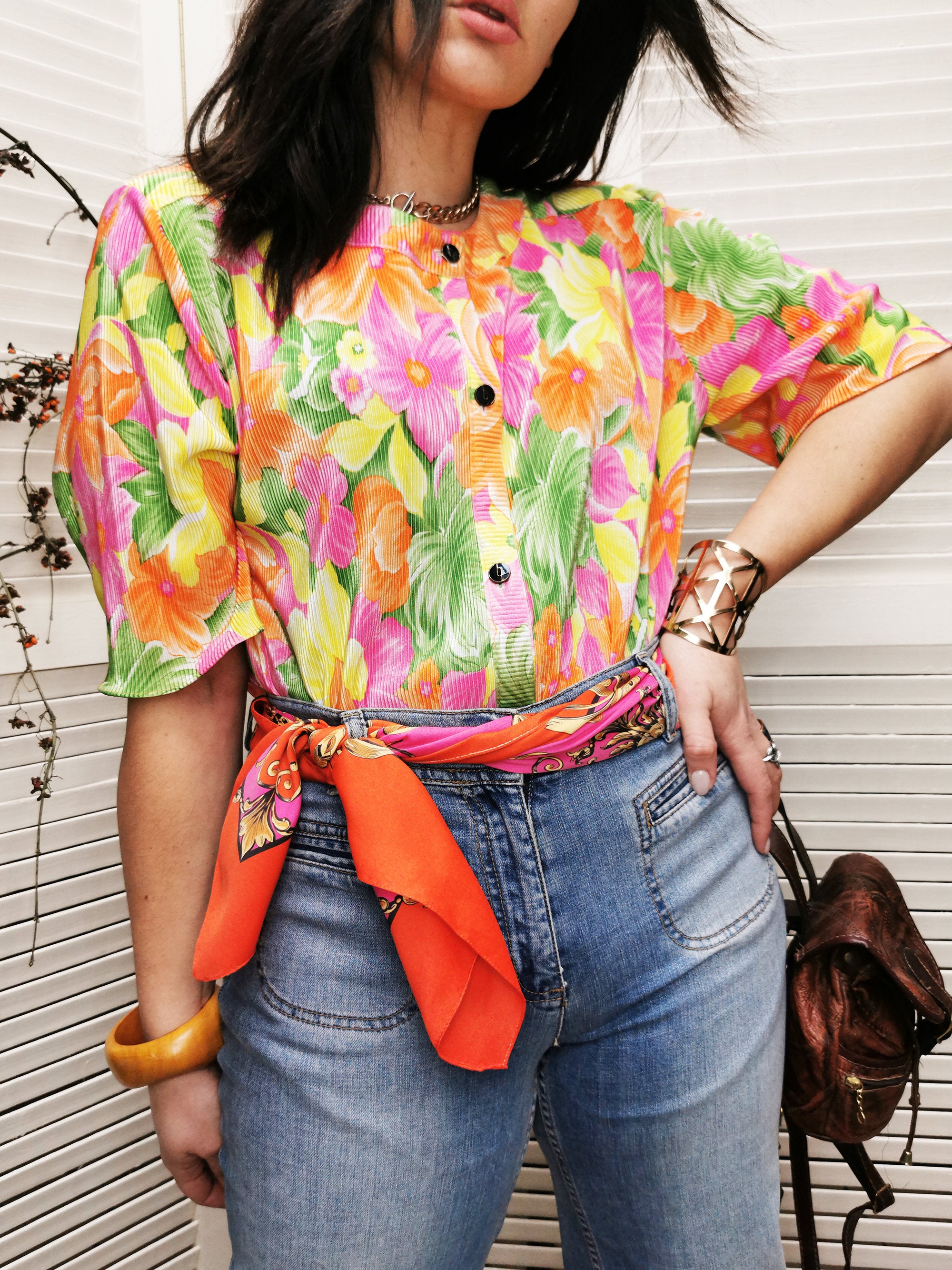 Vintage 80s colorful floral print short sleeve blouse top