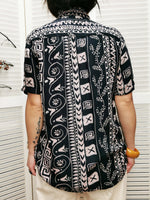 Load image into Gallery viewer, Vintage 90s abstract print oversized unisex shirt blouse

