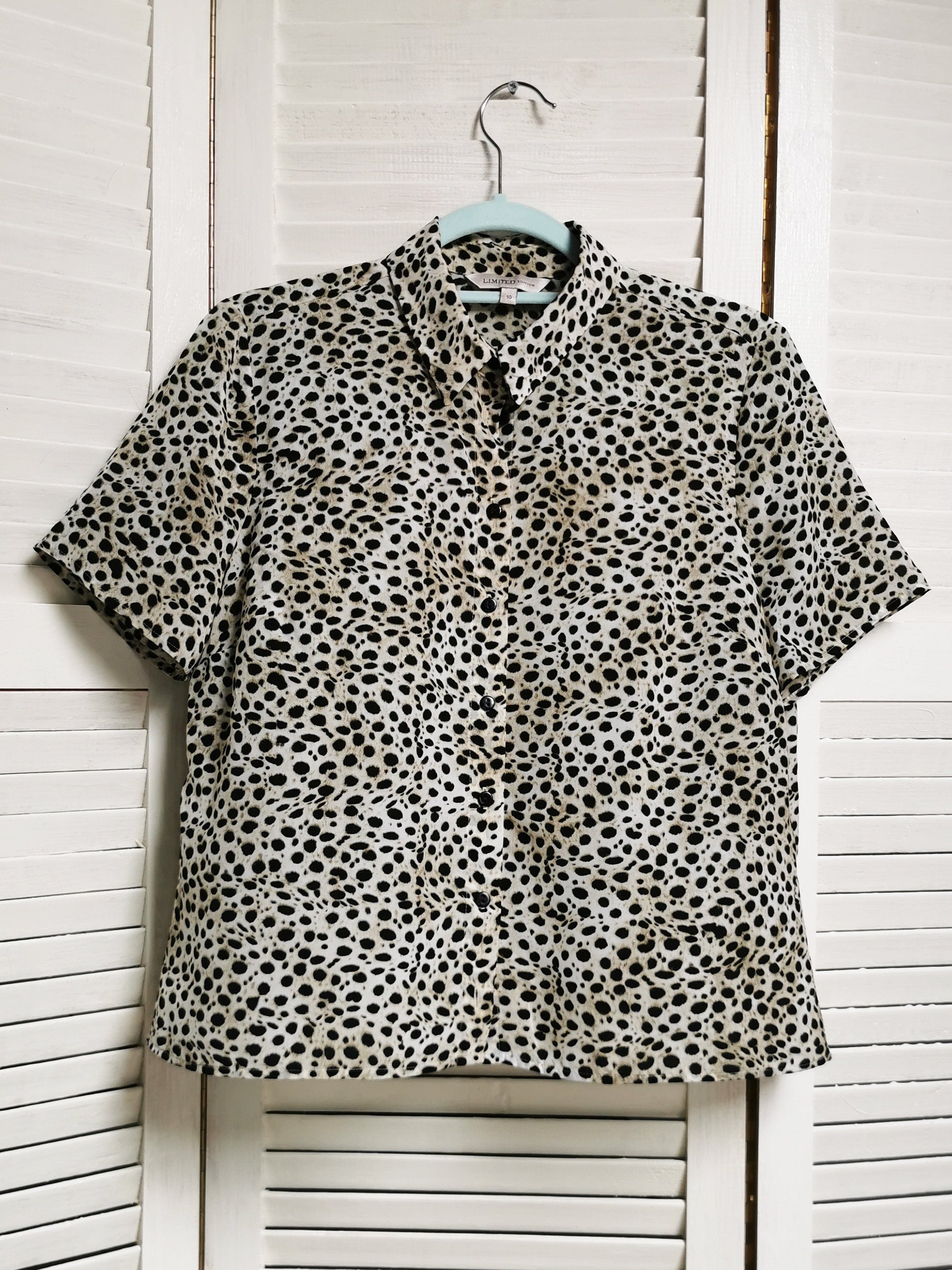 Vintage 90s animal print shirt blouse top