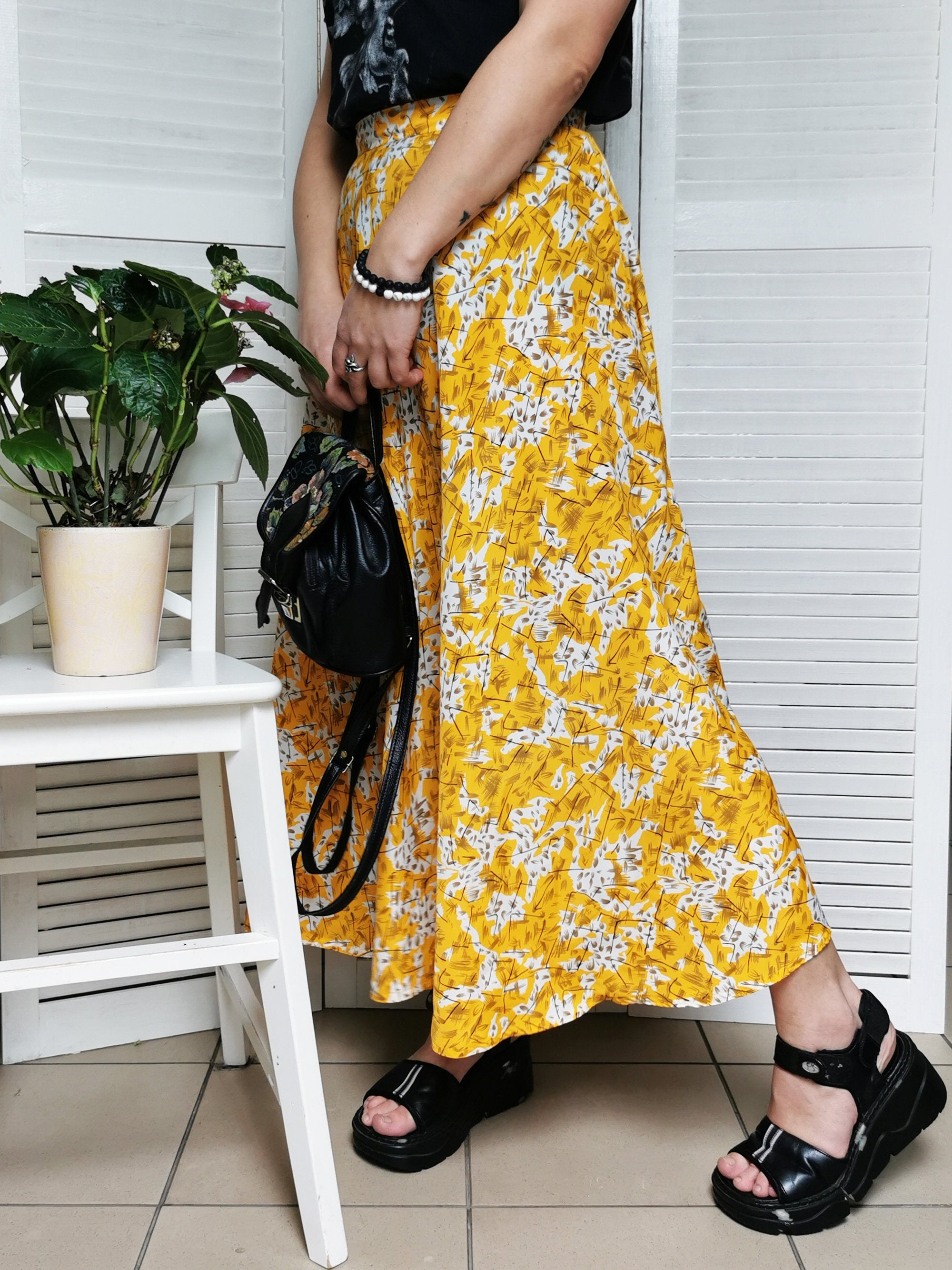 Vintage 90s yellow abstract print full maxi summer skirt