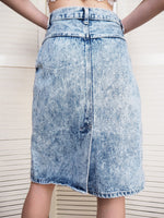 Load image into Gallery viewer, Vintage 90s minimalist stonewash denim pencil skirt
