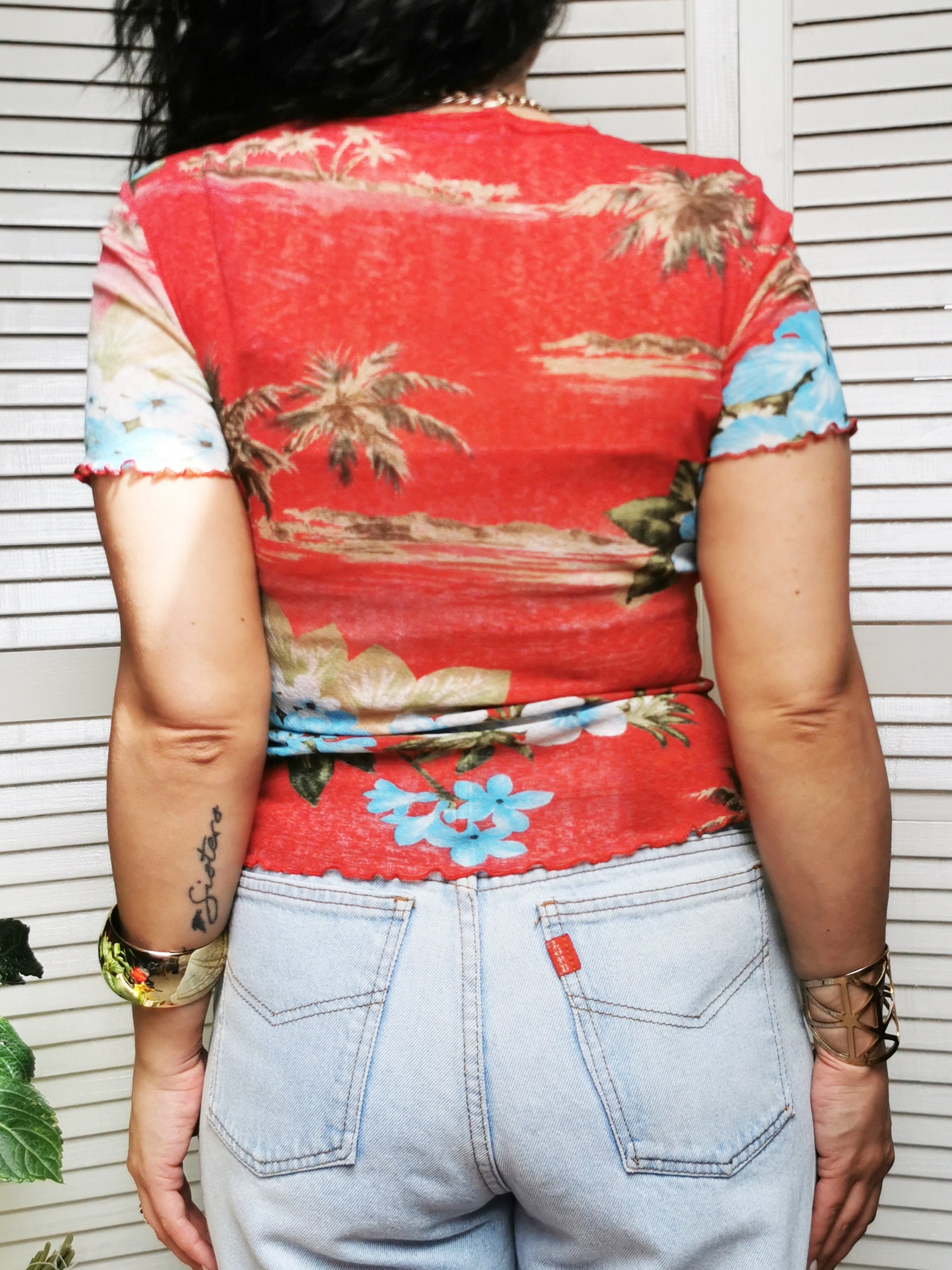 Vintage 90s red Hawaii print mesh tee blouse top