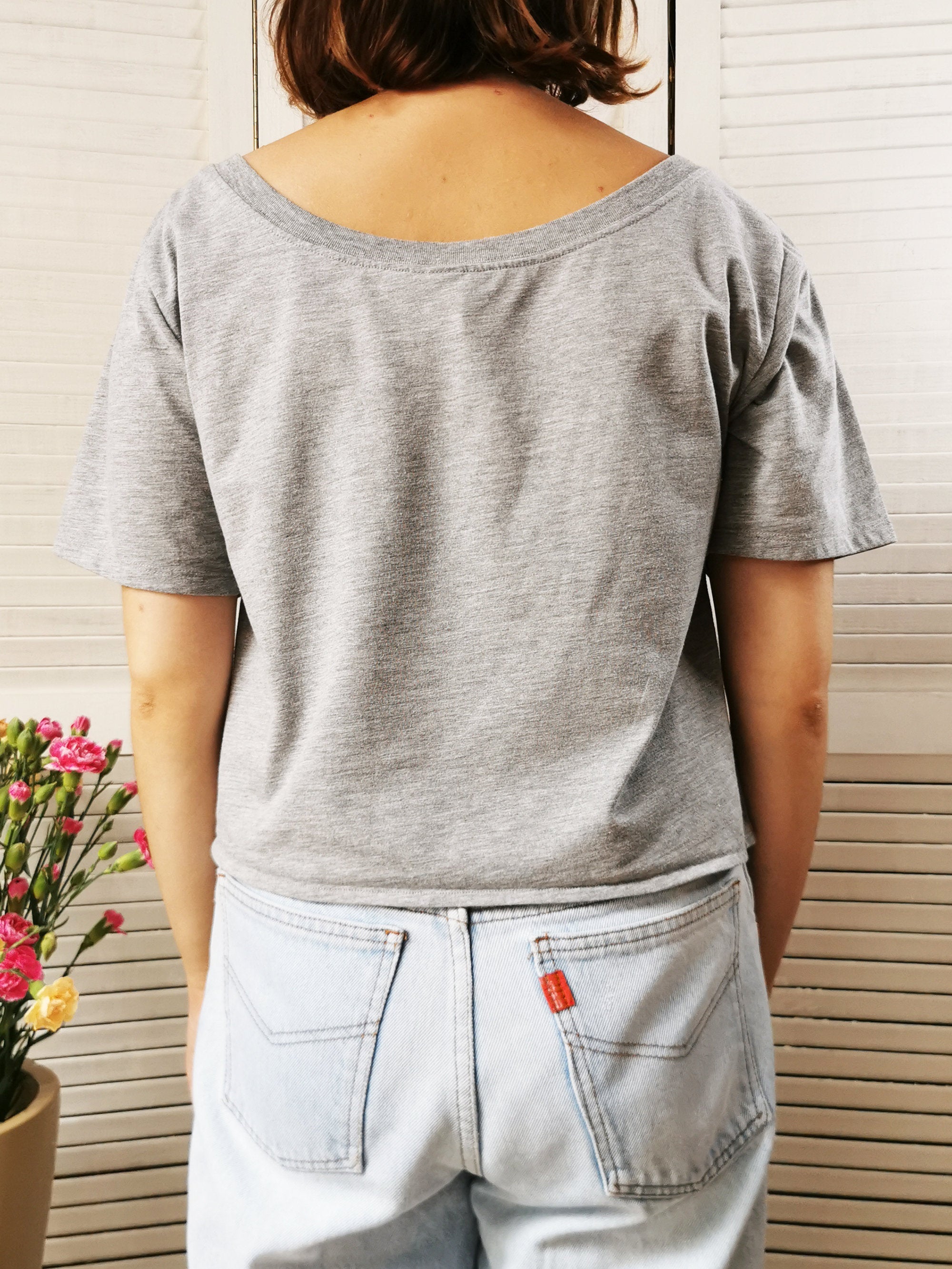 Y2K Vintage logo print grey cropped t-shirt tee