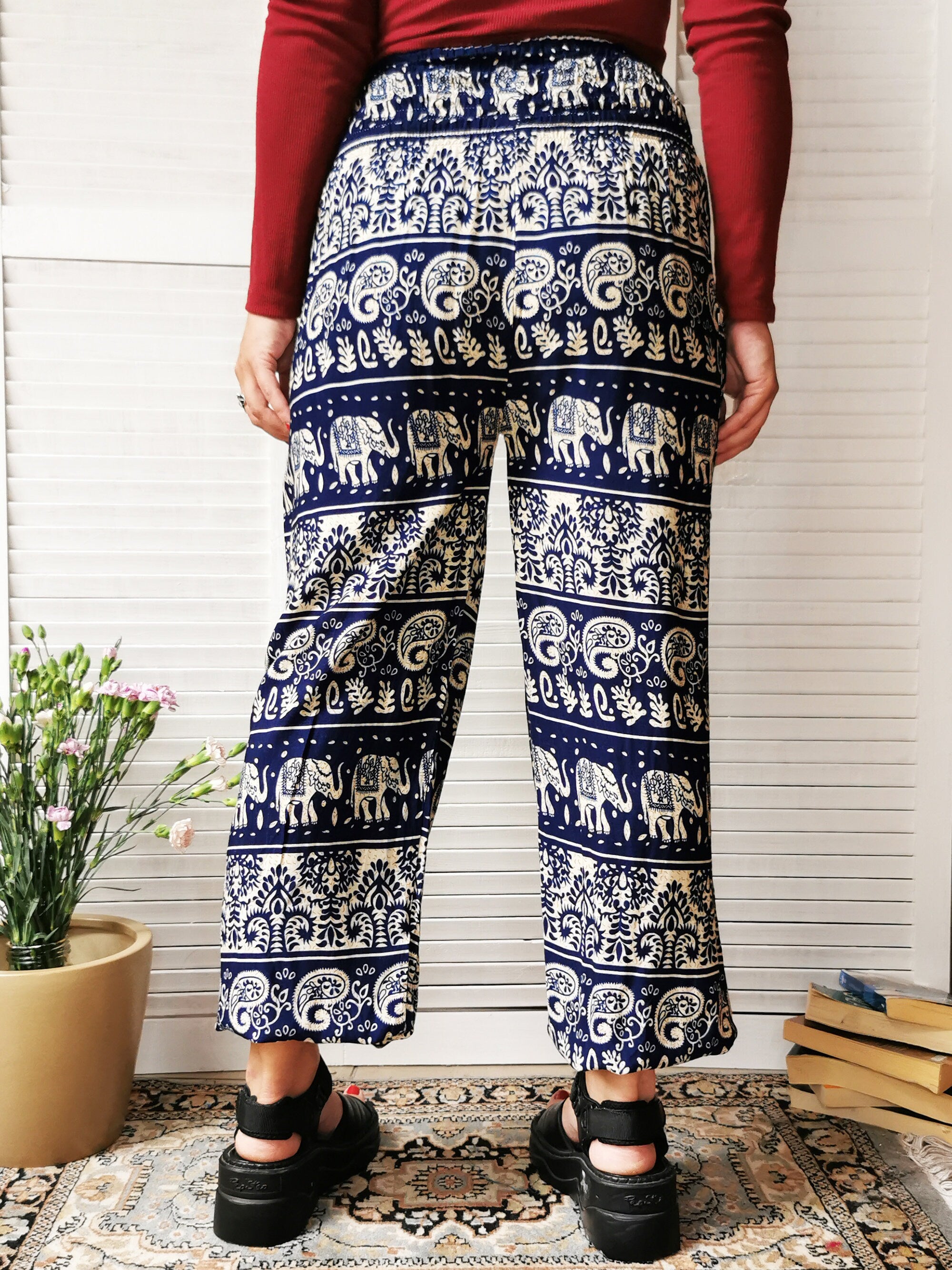 Vintage 90s Ethnic Folk print blue harem pants