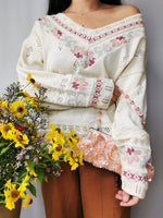 Load image into Gallery viewer, Vintage 80s cream pastel oversize Moms sweater
