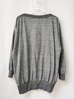 Load image into Gallery viewer, Vintage 90s grey heart print oversized sweatshirt
