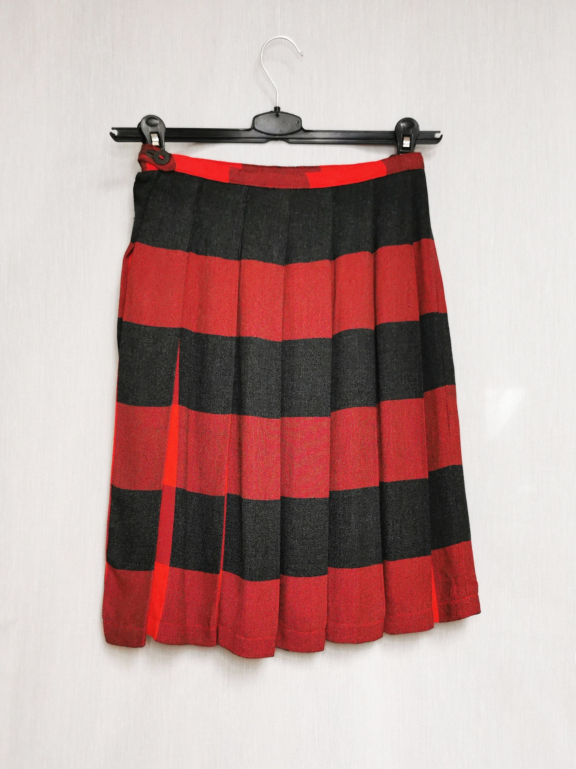 Vintage 80s handmade plaid red midi pleated skirt