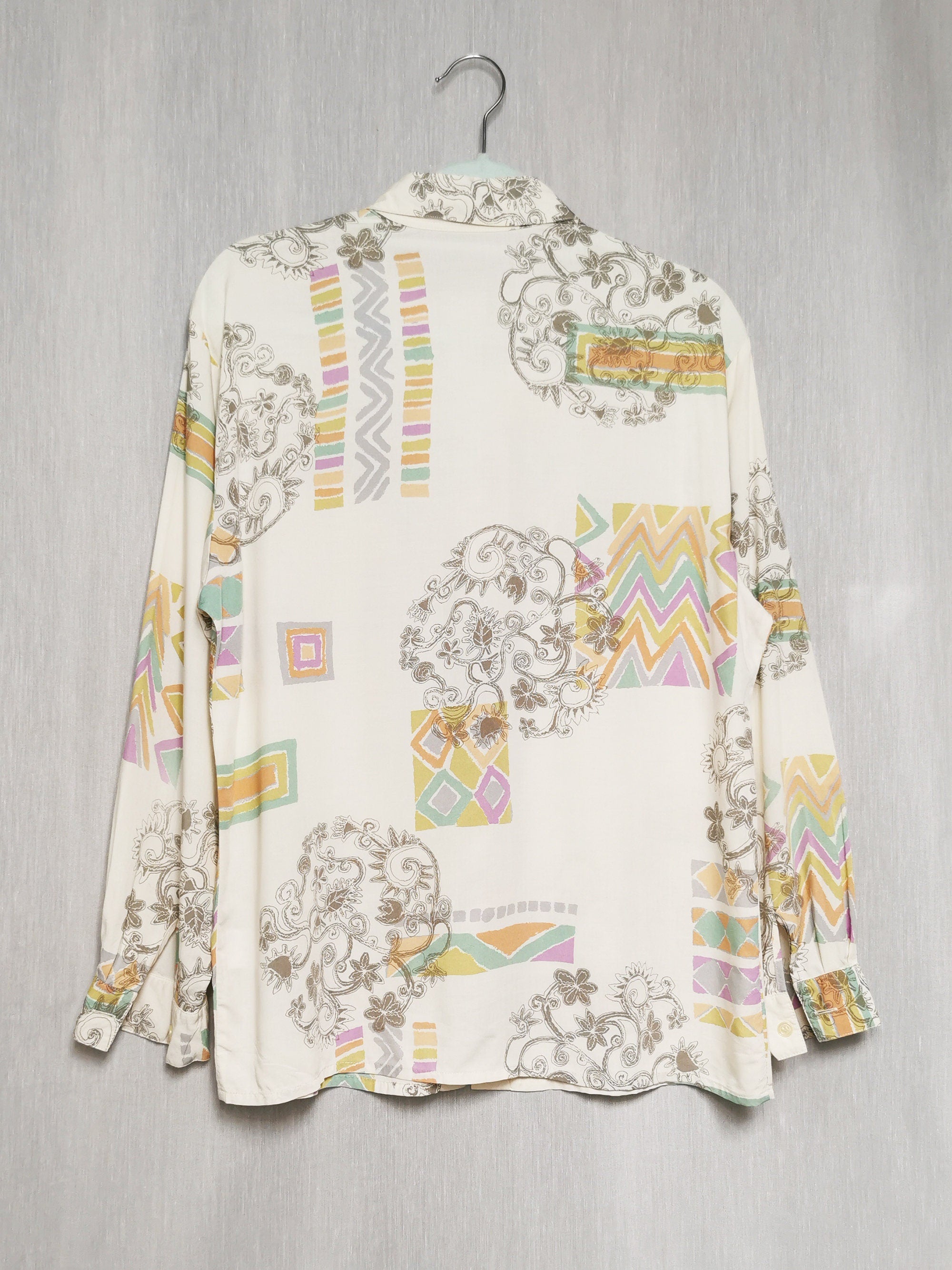 Vintage 90s abstract print milky white button down blouse