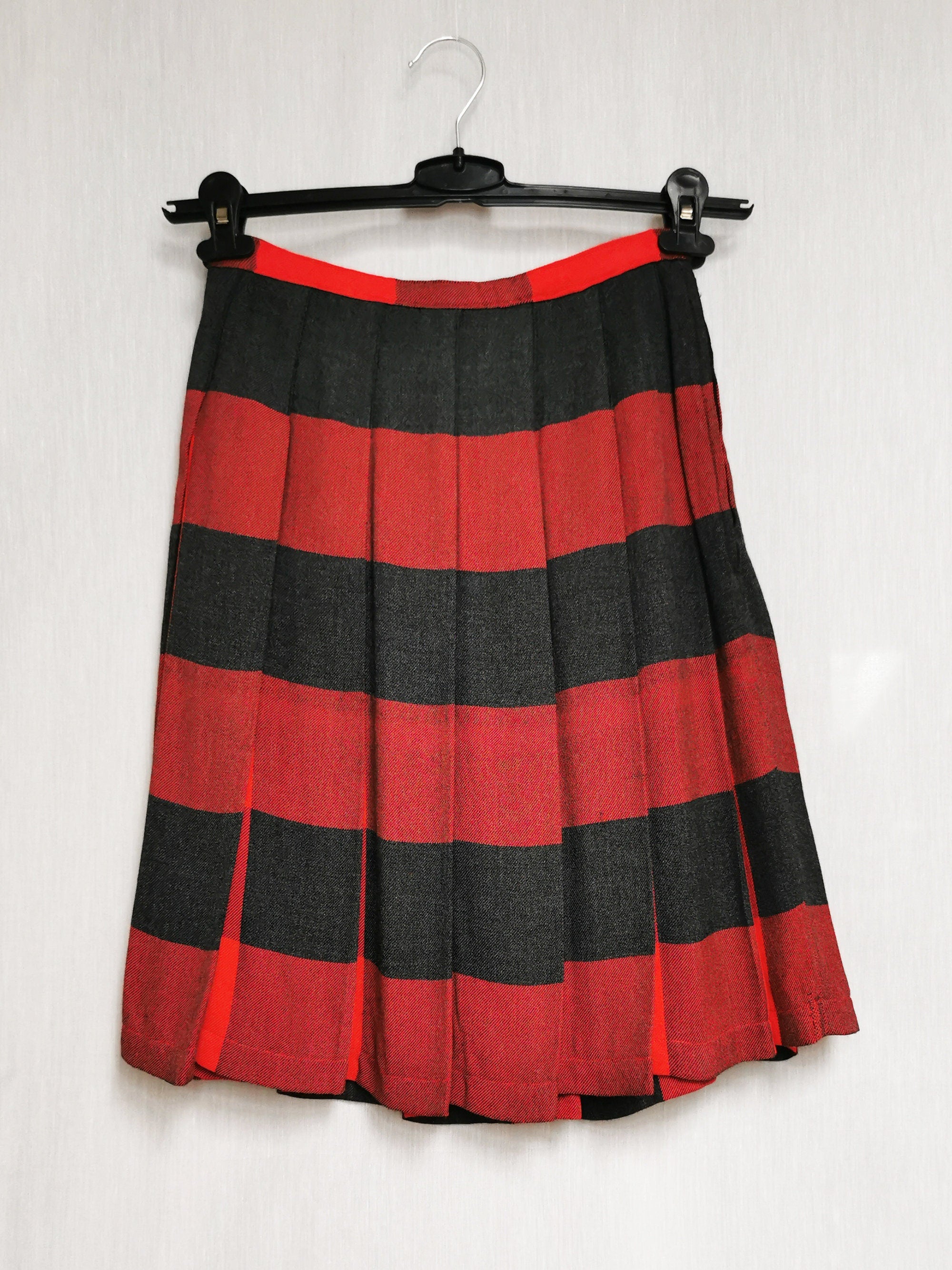 Vintage 80s handmade plaid red midi pleated skirt