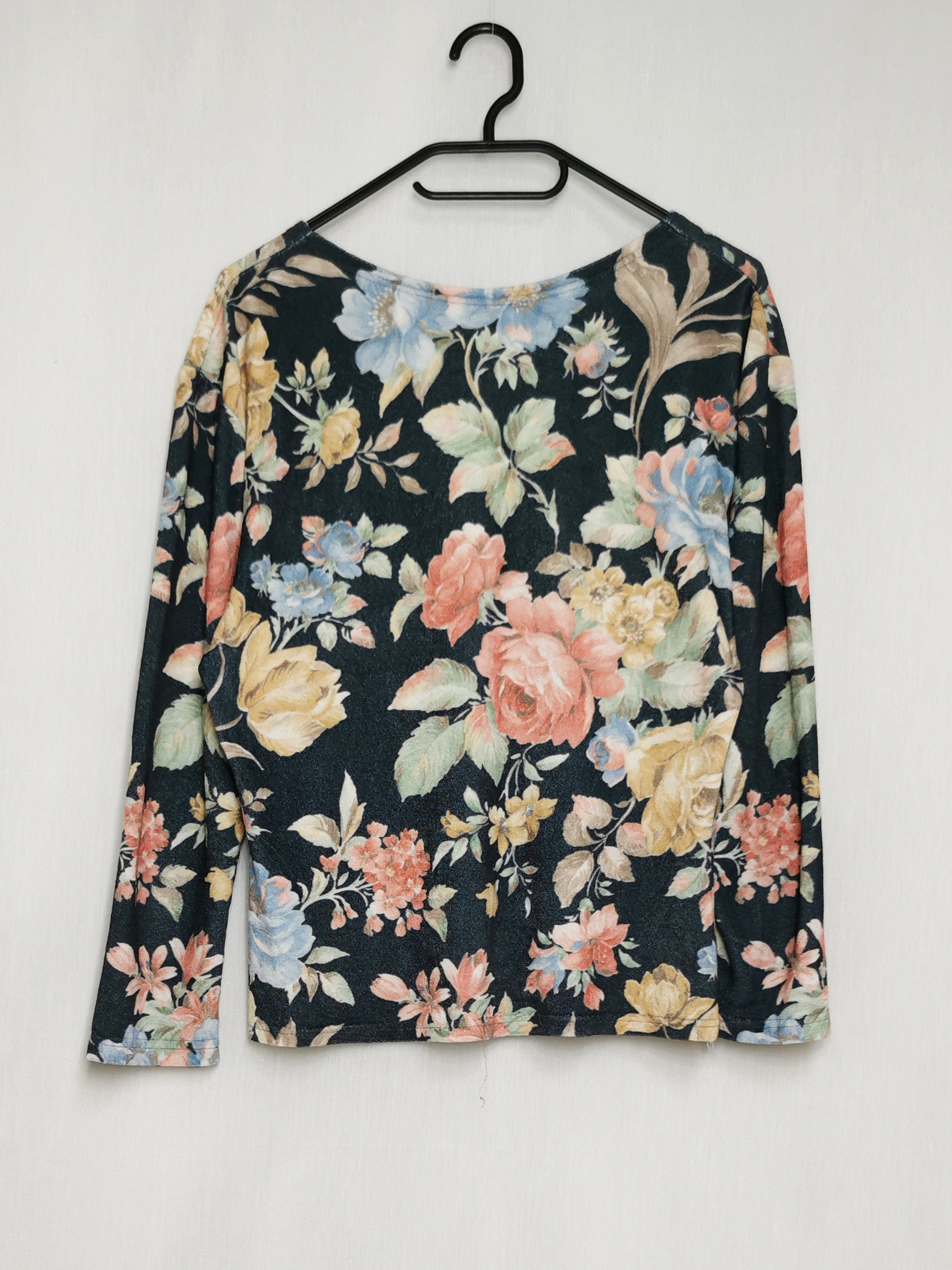 Vintage 90s floral velveteen long sleeve minimalist top