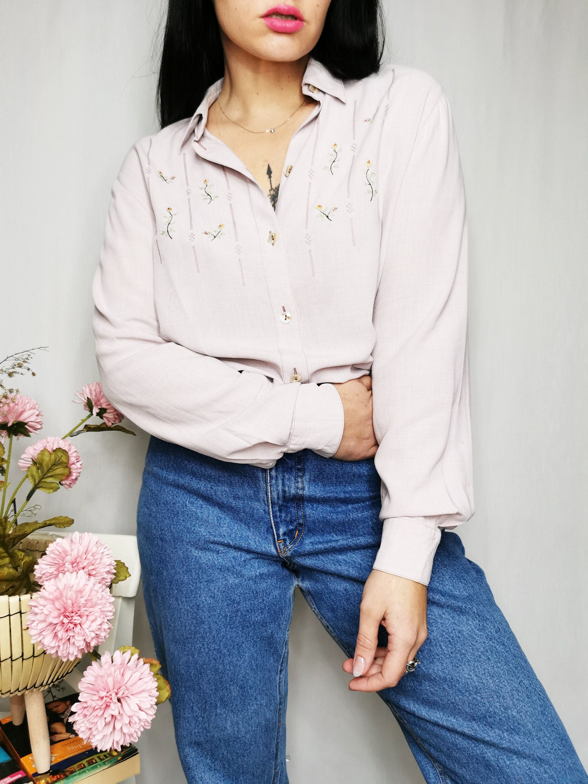 Vintage 90s light lilac folk embroidery smart blouse shirt