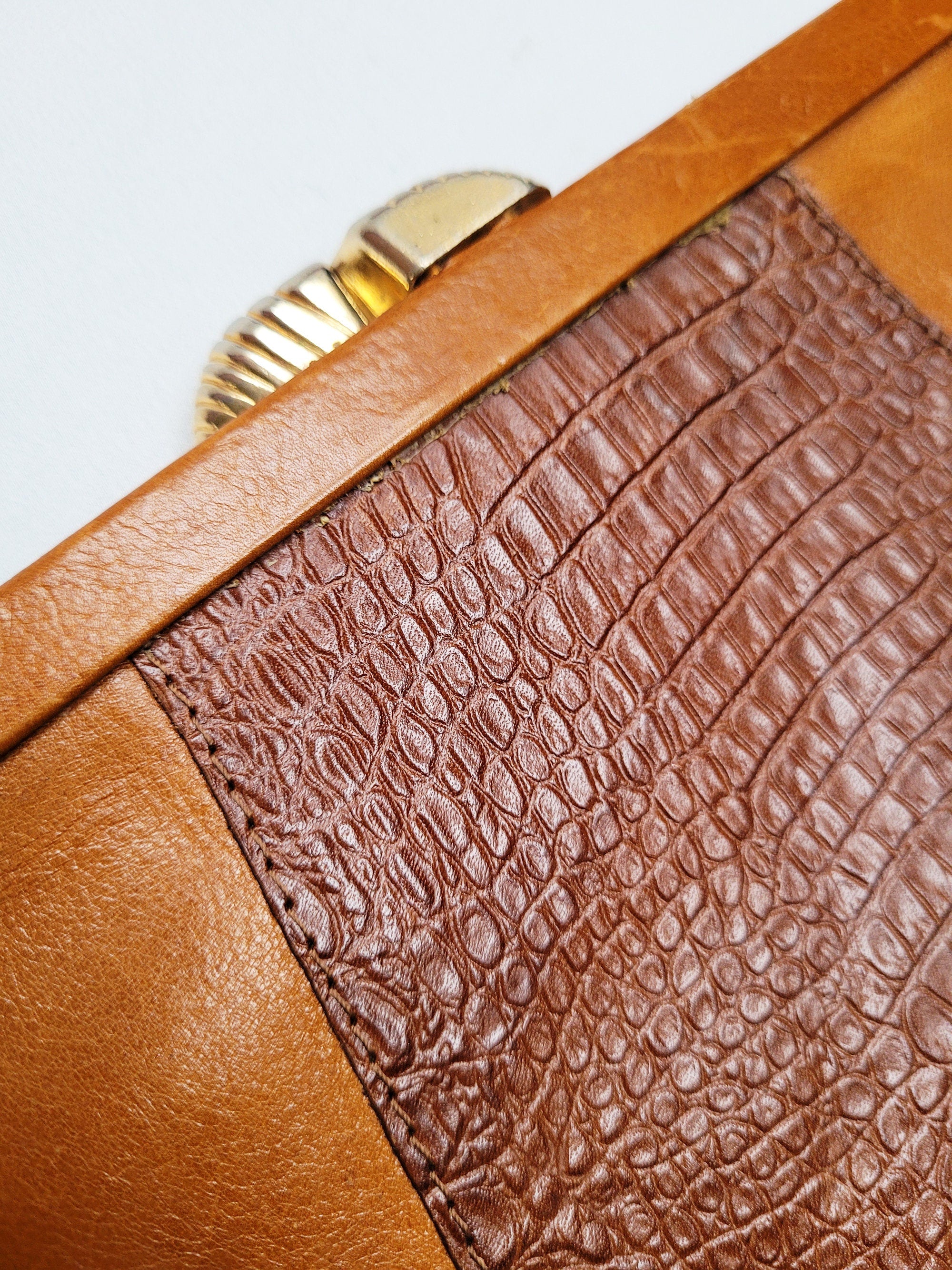 Vintage 80s brown leather reptile print Clutch bag