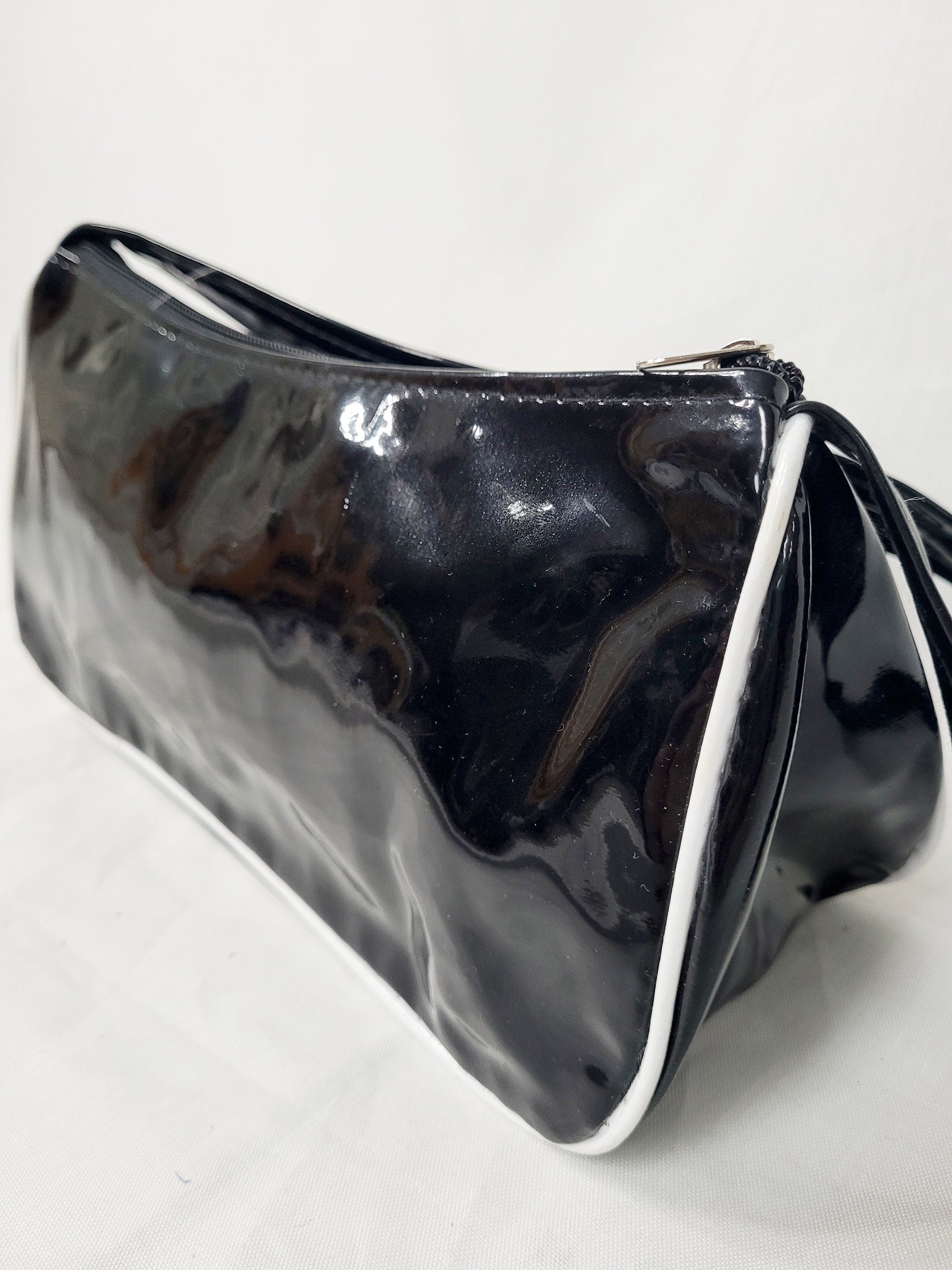 Vintage 90s black glossy mini baguette shoulder bag