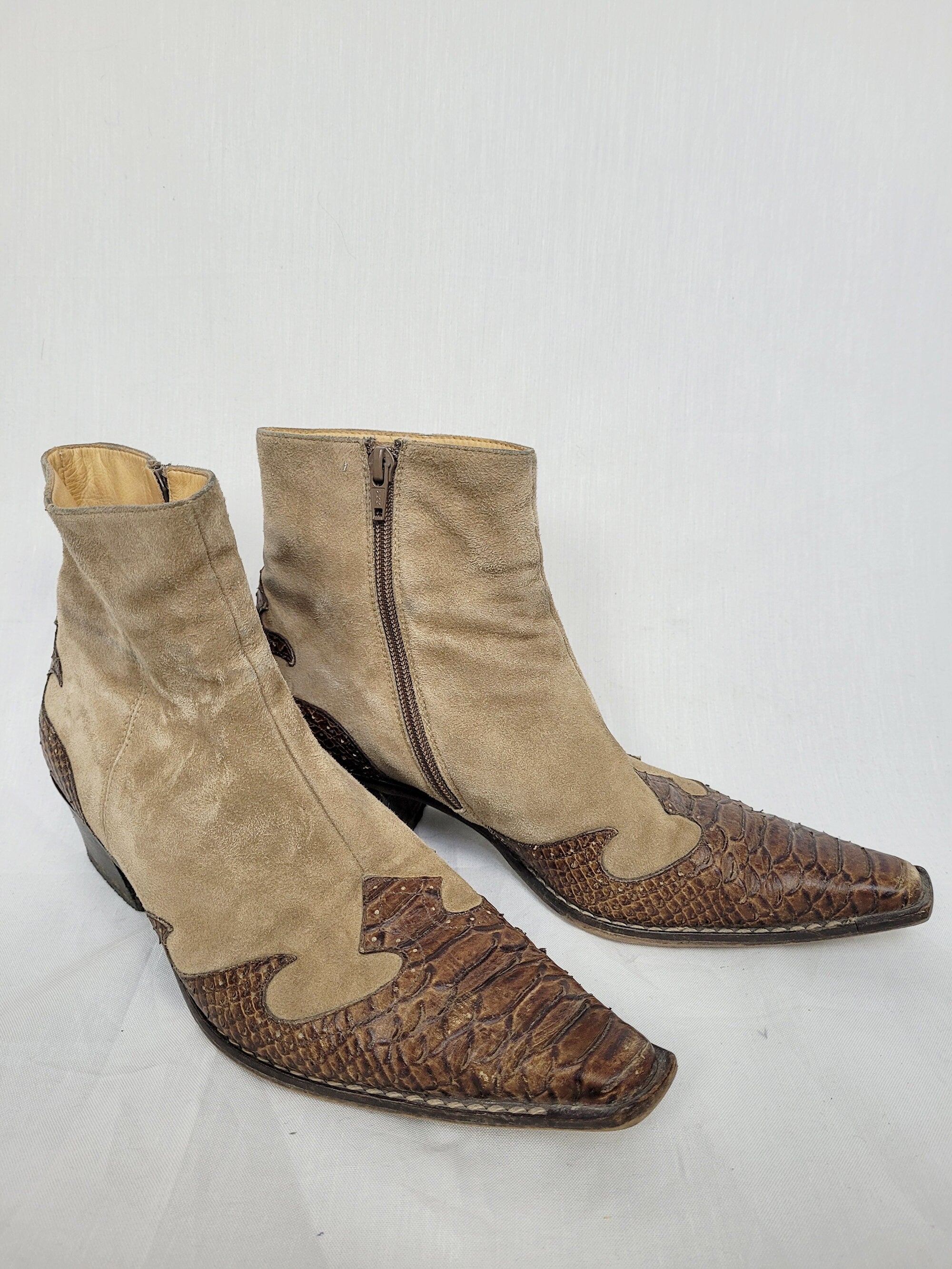 Vintage 90s brown suede Western Cowboy ankle shoes