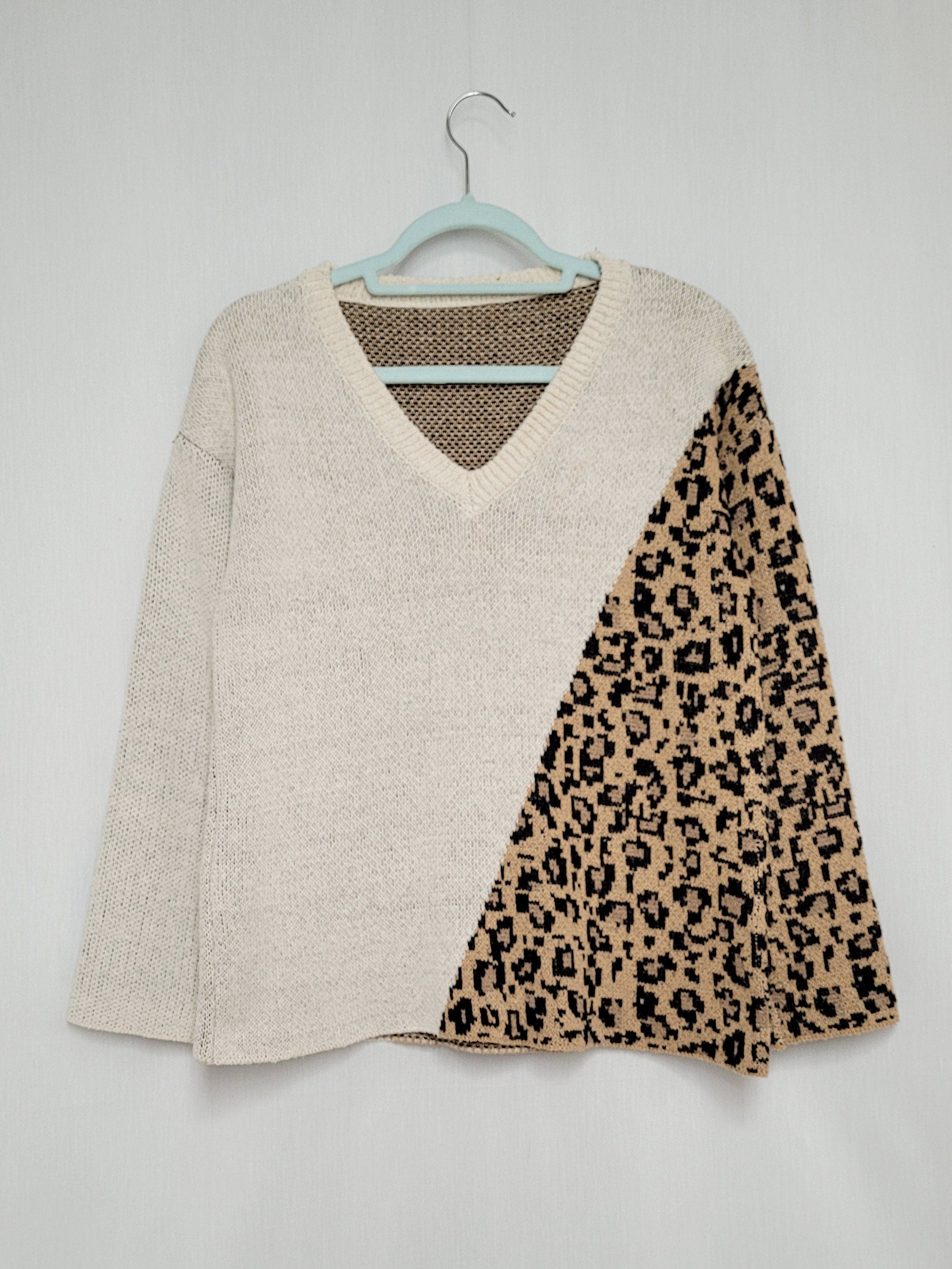 Vintage 90s beige animal print minimalist jumper top