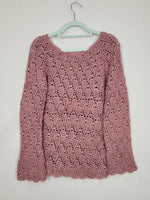 Load image into Gallery viewer, Vintage 90s handmade minimalist crochet pink jumper
