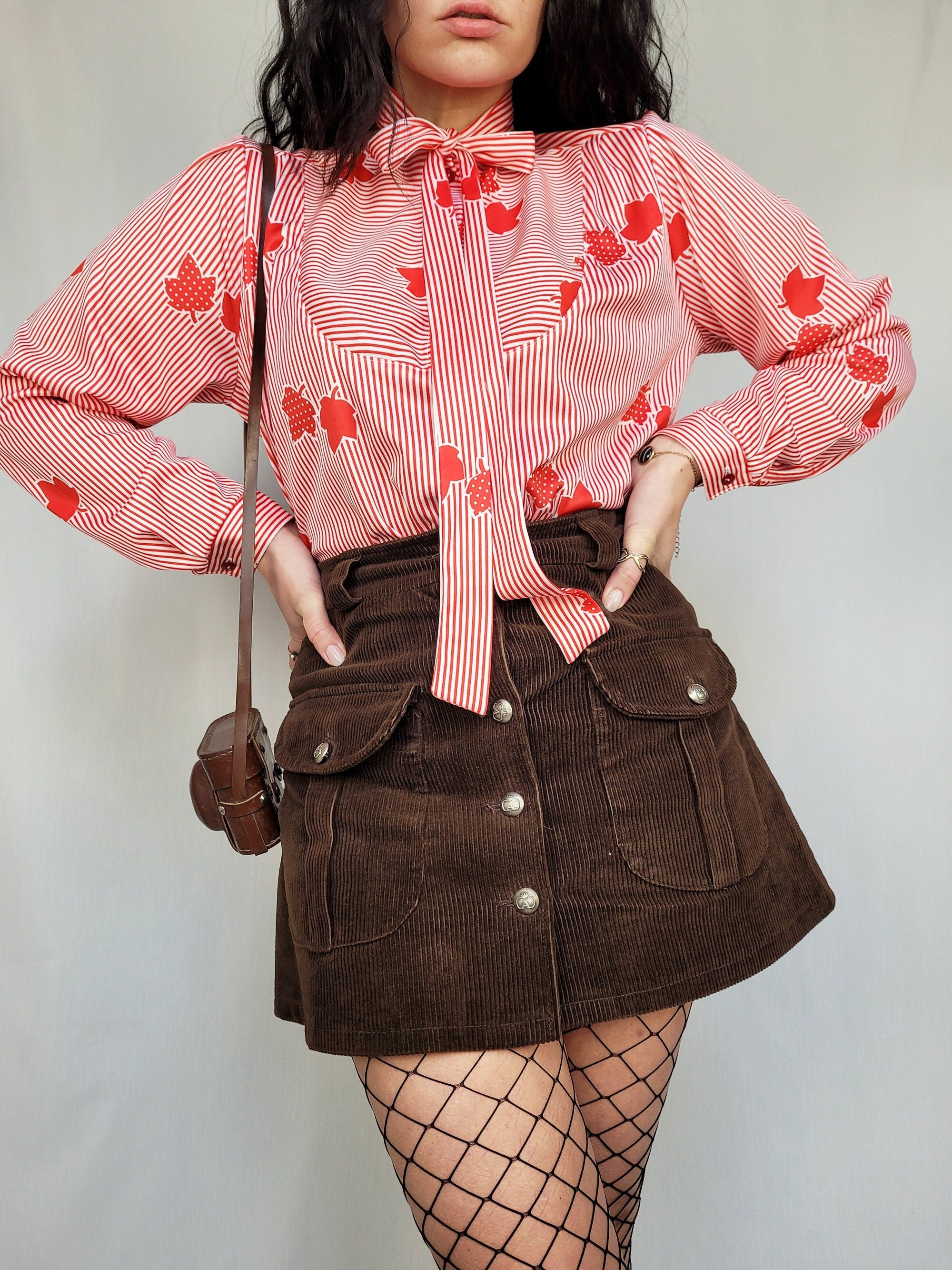 Vintage 60s flower & striped bow collar blouse top