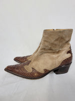 Load image into Gallery viewer, Vintage 90s brown suede Western Cowboy ankle shoes
