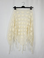 Load image into Gallery viewer, Vintage 80s off-white net knitted triangle large scarf
