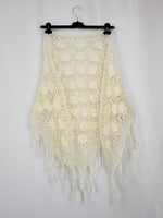 Load image into Gallery viewer, Vintage 80s off-white net knitted triangle large scarf
