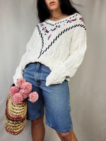 Load image into Gallery viewer, Vintage 90s white embroidered oversize Moms sweater

