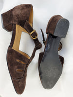 Load image into Gallery viewer, Vintage 80s mid heel brown suede sandals shoes
