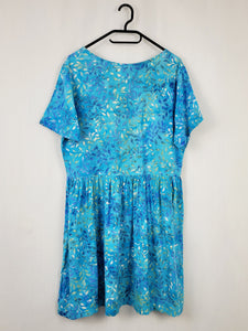 Vintage 90s blue bohemian floral print minimalist mini dress