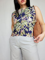 Load image into Gallery viewer, Vintage 90s GAP Flower print minimalist buttons down top blouse
