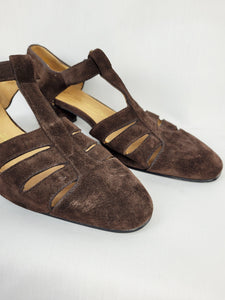 Vintage 80s mid heel brown suede sandals shoes