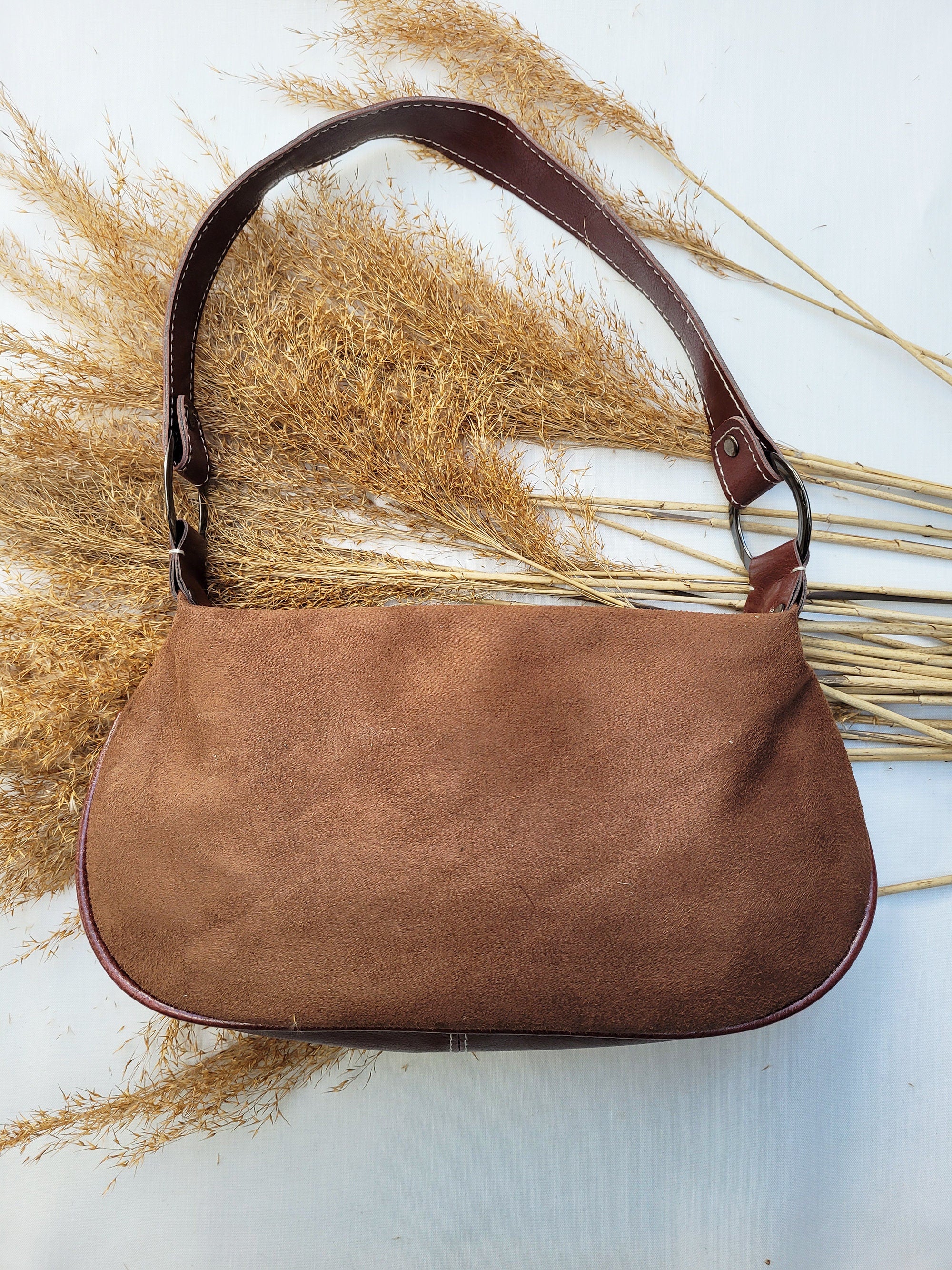 Vintage 00s Y2K brown faux suede baguette shoulder bag