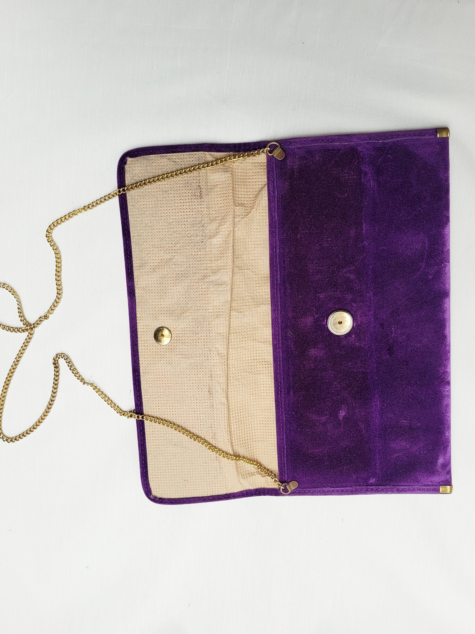 Vintage 80s purple velveteen envelope chain bag