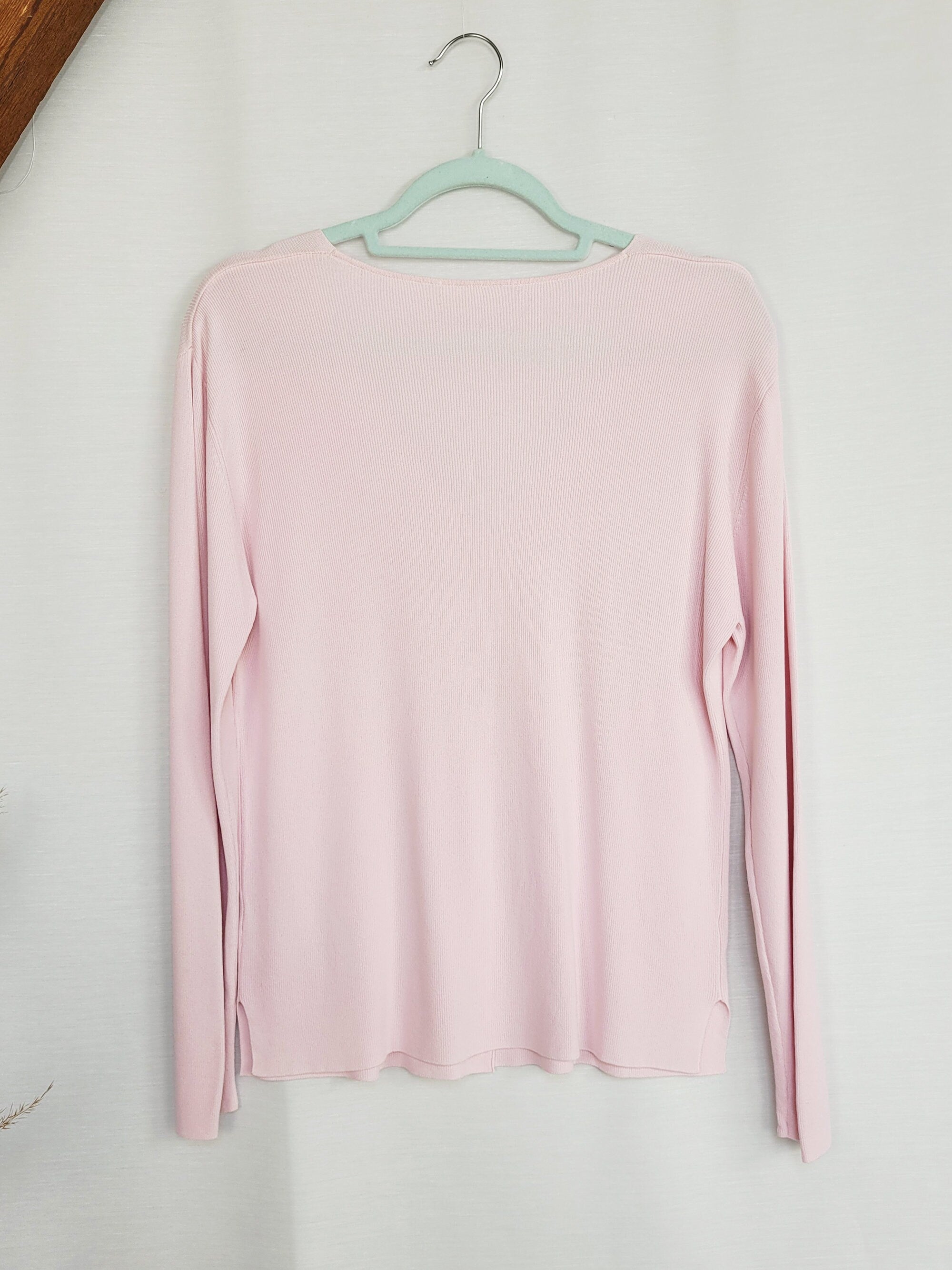 Vintage Y2K 00s pastel pink minimalist buttoned cardigan top