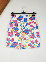 Load image into Gallery viewer, Vintage 90s colorful floral denim summer shorts

