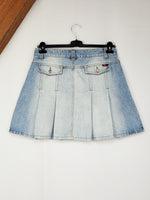 Load image into Gallery viewer, Vintage Y2K 00s blue denim pleated Preppy mini skirt
