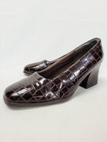 Load image into Gallery viewer, Vintage 90s brown glossy reptile print square toe shoes

