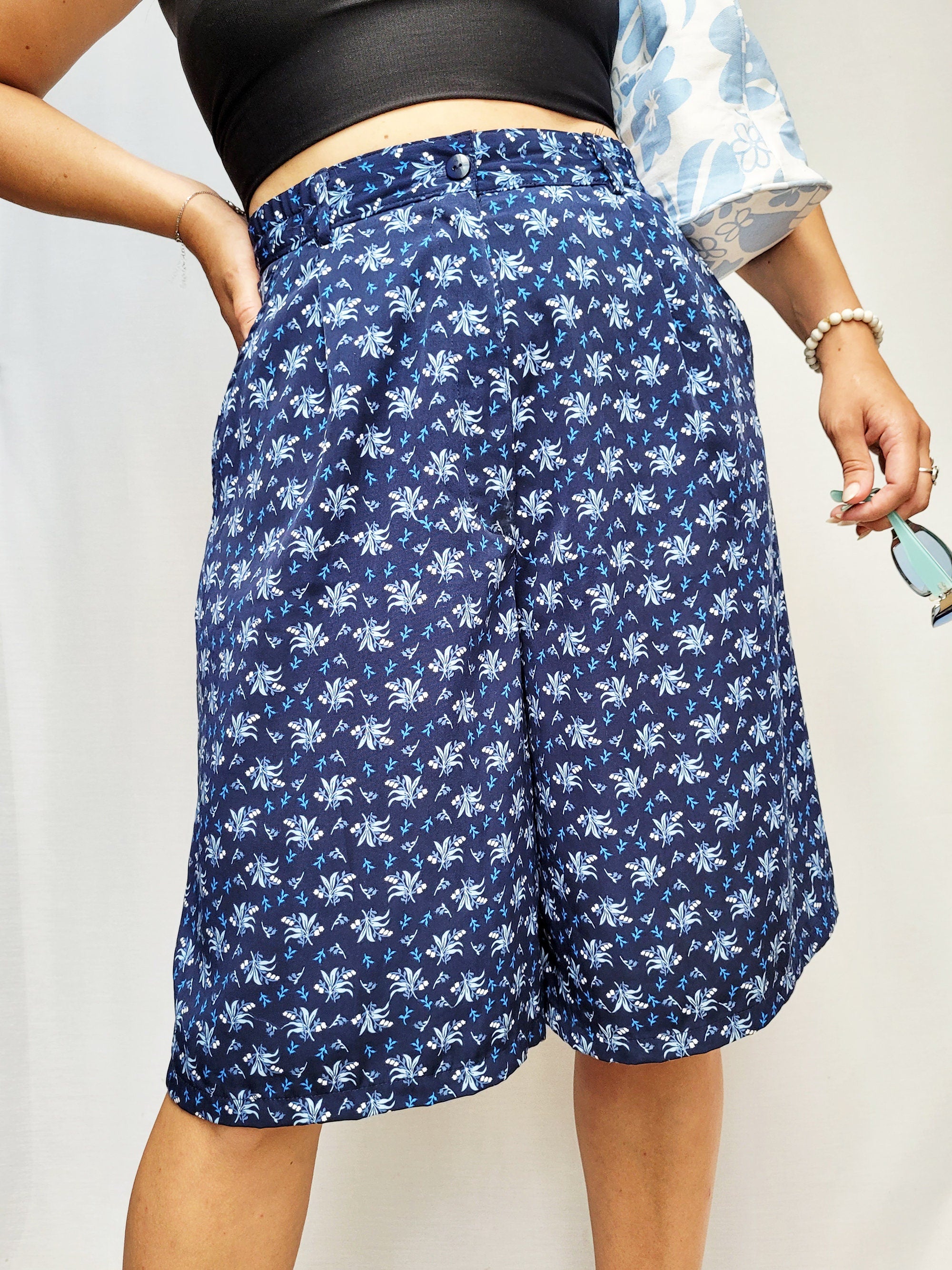 Vintage 90s navy blue floral print wide knee summer shorts