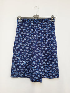 Vintage 90s navy blue floral print wide knee summer shorts