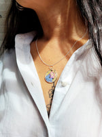 Load image into Gallery viewer, Dried flower resin round pendant necklace with silver chain,   RN3
