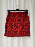 Load image into Gallery viewer, Vintage 90s red roses print tight mini skirt
