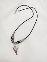 Load image into Gallery viewer, Vintage Y2K arrow pendant camo beads necklace
